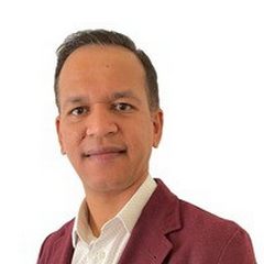 Dipan Headshot